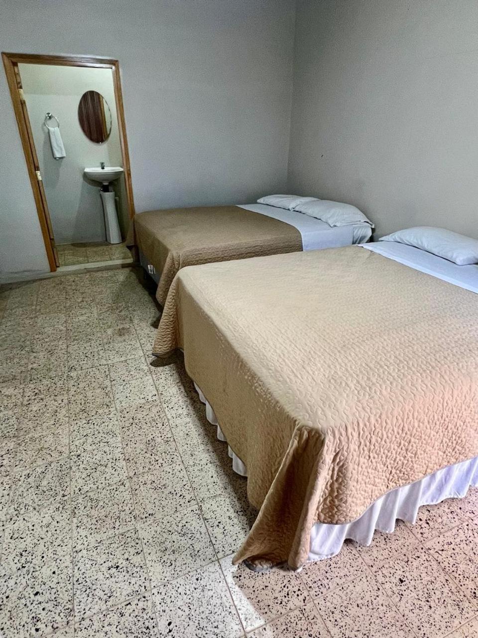 Aparta Hotel Palmerola 科马亚瓜 外观 照片
